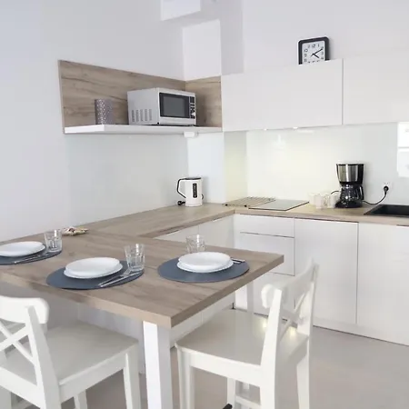 Bialy Apartament דירה *