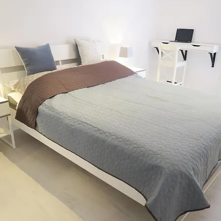 דירה Bialy Apartament