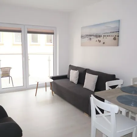 Bialy Apartament * 코워브제크