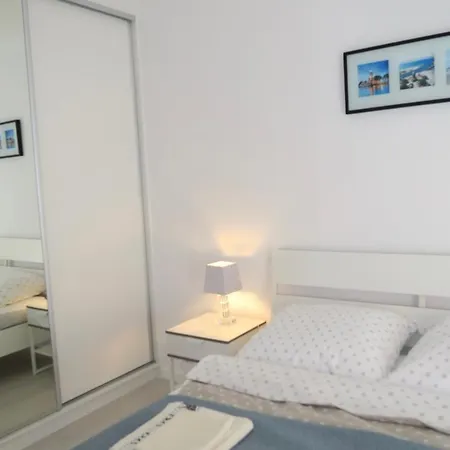 Bialy Apartament דירה קולובז'ג
